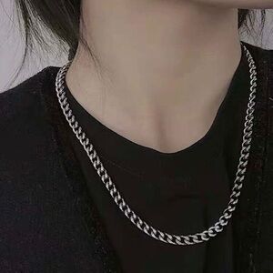 3/$30 🤍 Chain Necklace